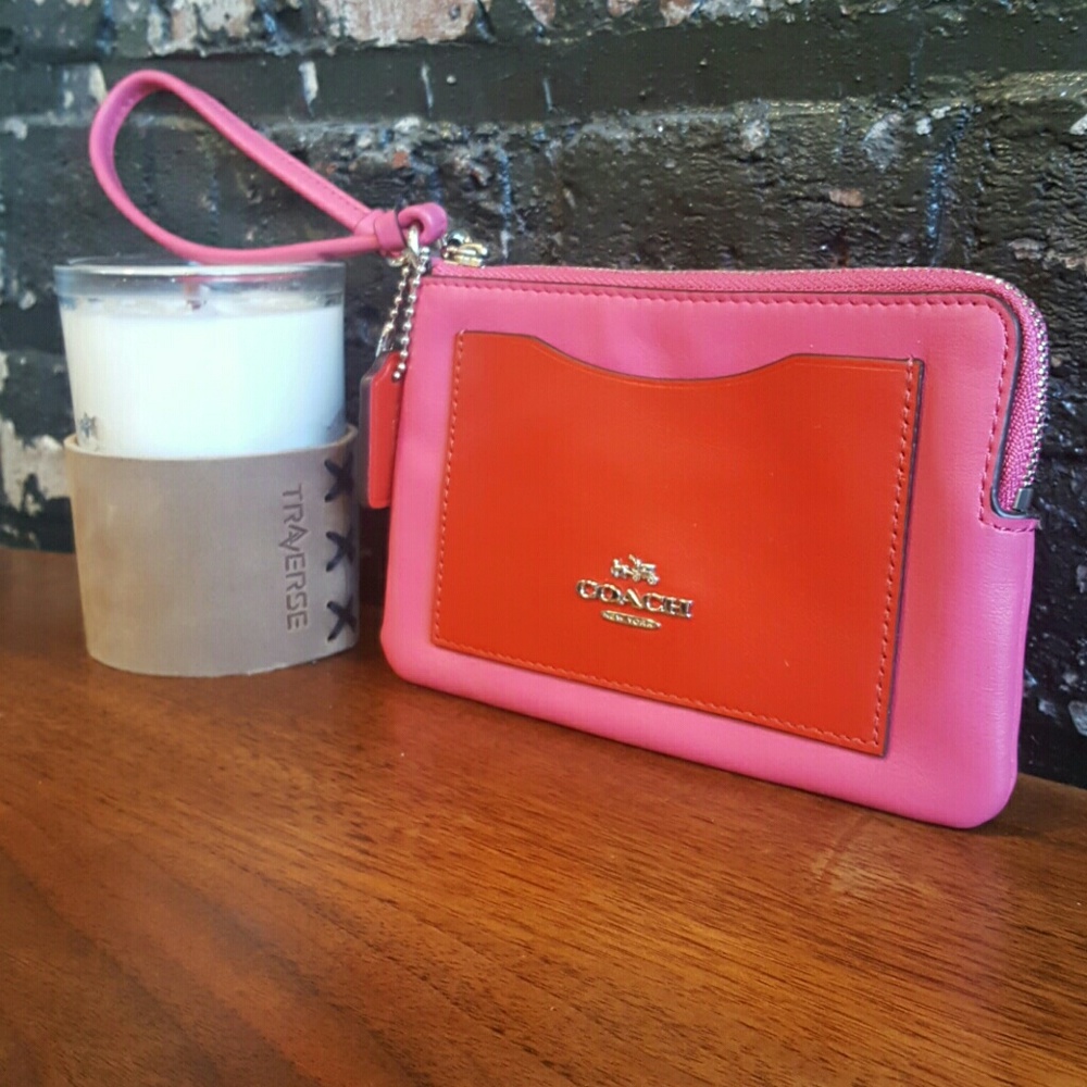 NWOT Coach Wristlet